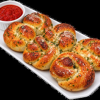 6 Garlic Knots